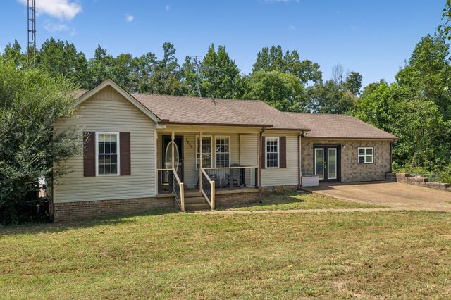 7008 Meadow Dr, Centerville, TN 37033