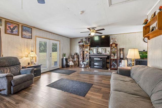 7008 Meadow Dr, Centerville, TN 37033