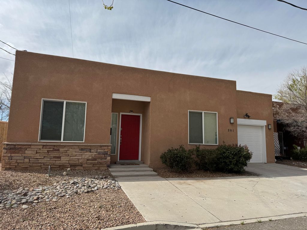 201 LAGUNA Boulevard NW, Albuquerque, NM 87104