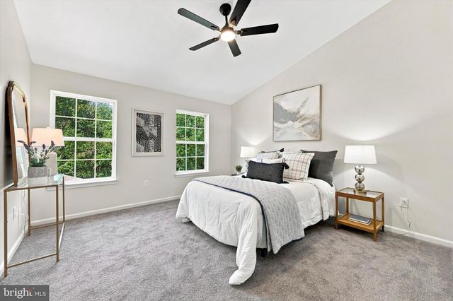 735 HAWTHORNE LN, Aston, PA 19014
