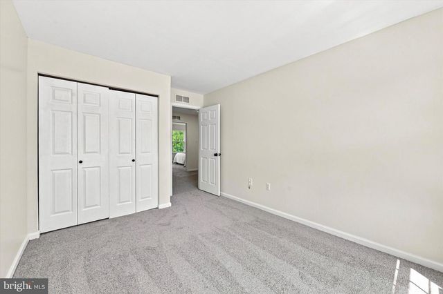 735 HAWTHORNE LN, Aston, PA 19014