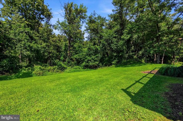 735 HAWTHORNE LN, Aston, PA 19014