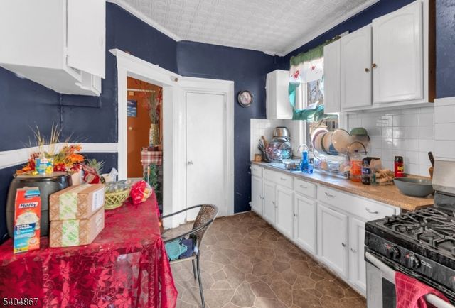 125 Berkshire Pl, Irvington Twp., NJ 07111