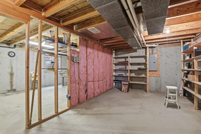 1221 S Bannen Rd, Veradale, WA 99037