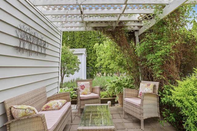 1221 S Bannen Rd, Veradale, WA 99037