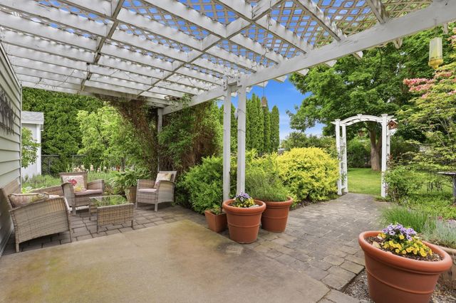1221 S Bannen Rd, Veradale, WA 99037
