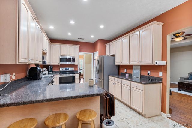 9161 CARTERS GROVE Way, Montgomery, AL 36116