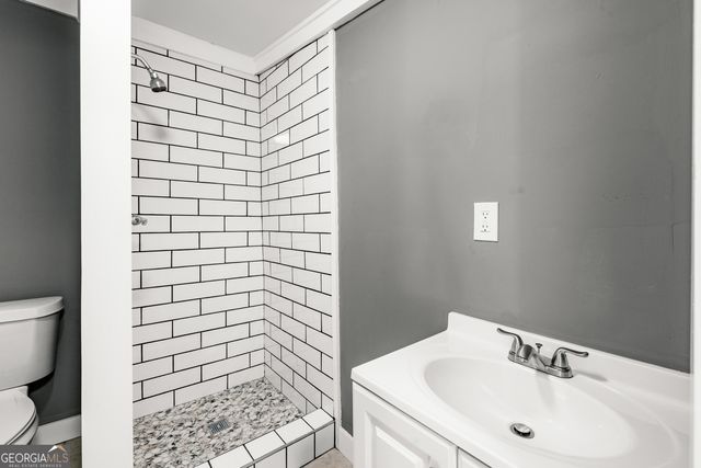 228 Oak Drive, Social Circle, GA 30025