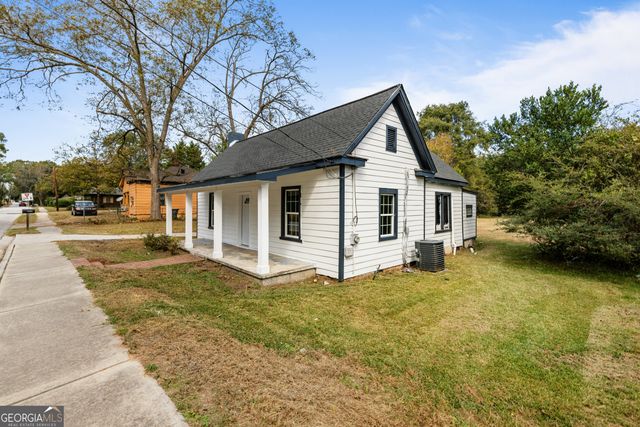 228 Oak Drive, Social Circle, GA 30025