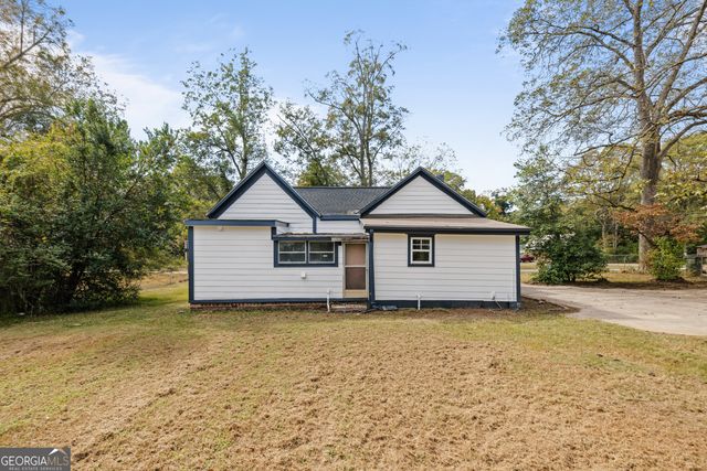 228 Oak Drive, Social Circle, GA 30025