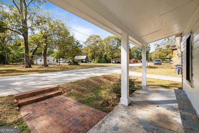 228 Oak Drive, Social Circle, GA 30025