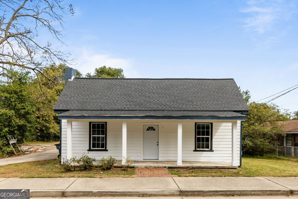 228 Oak Drive, Social Circle, GA 30025