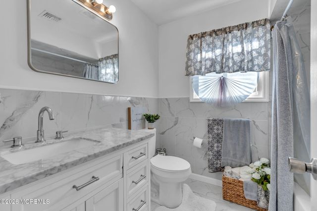 184 County Road 520, Morganville, NJ 07751