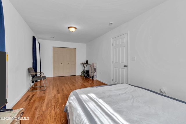 184 County Road 520, Morganville, NJ 07751