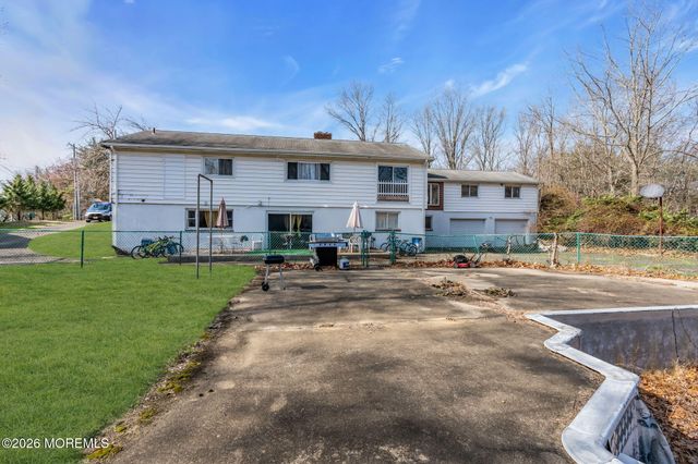 184 County Road 520, Morganville, NJ 07751