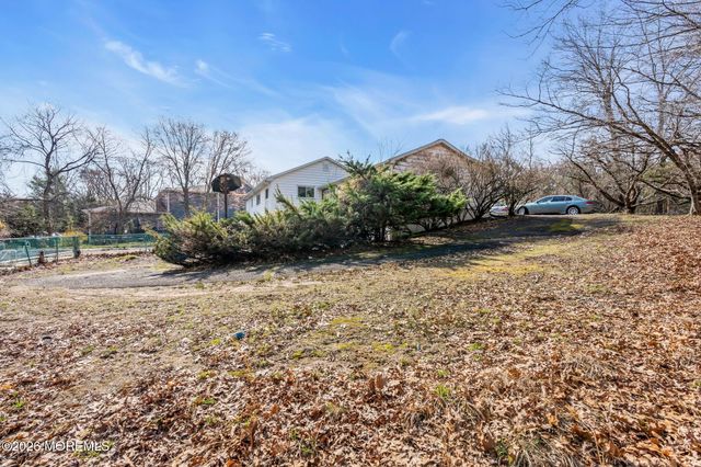 184 County Road 520, Morganville, NJ 07751