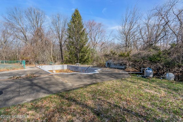 184 County Road 520, Morganville, NJ 07751