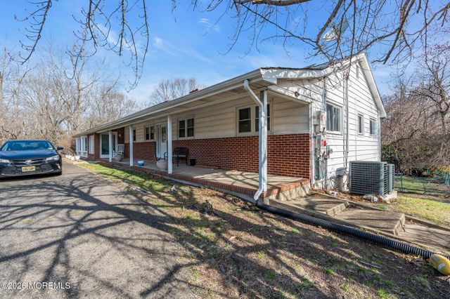 184 County Road 520, Morganville, NJ 07751