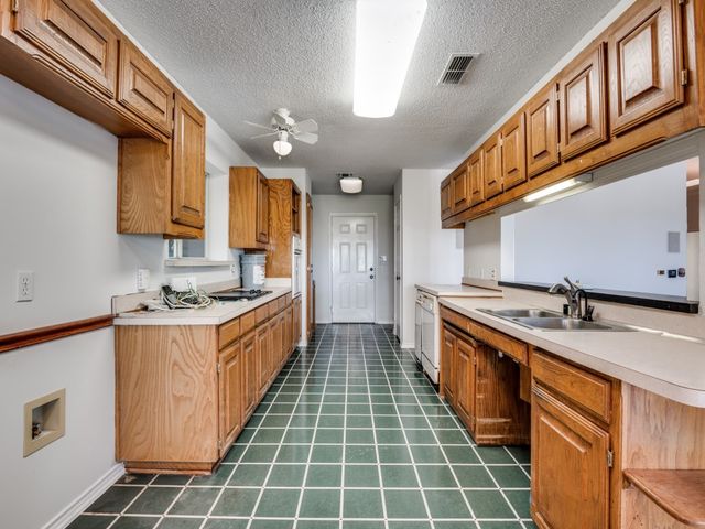 6415 Lake Bluff Drive, Dallas, TX 75249