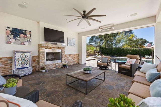 16312 Country Day Rd, Poway, CA 92064