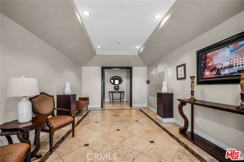 9049 Alcott Street 204, Los Angeles, CA 90035 — photo 3