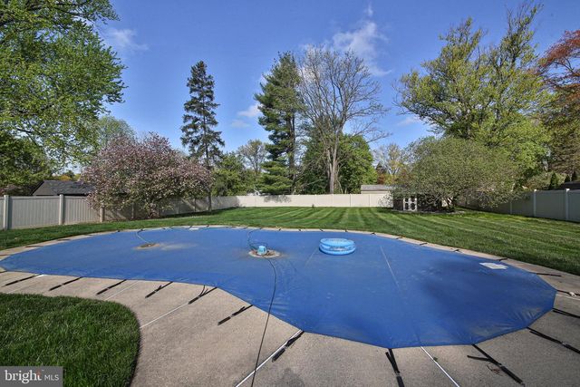 158 S SHADY RETREAT RD, Doylestown, PA 18901