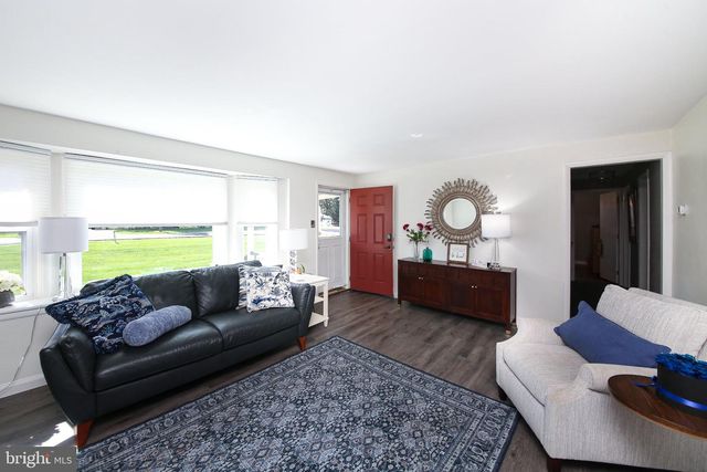 158 S SHADY RETREAT RD, Doylestown, PA 18901
