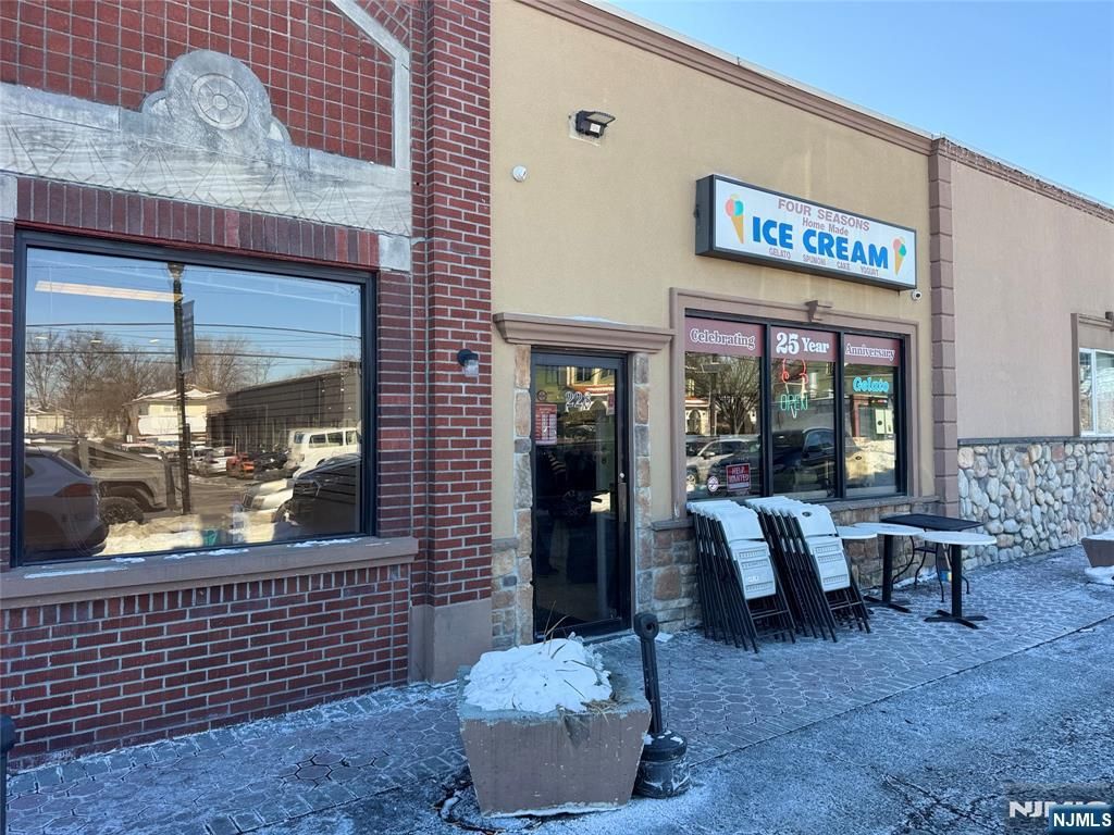 228 Market Street 2, Elmwood Park, NJ 07407