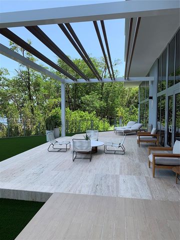 16385 Biscayne Blvd 2720, North Miami Beach, FL 33160