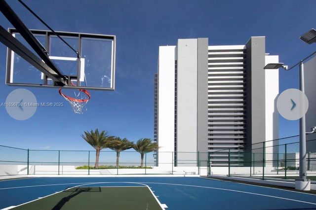 16385 Biscayne Blvd 2720, North Miami Beach, FL 33160
