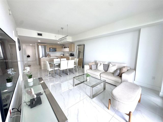 16385 Biscayne Blvd 2720, North Miami Beach, FL 33160