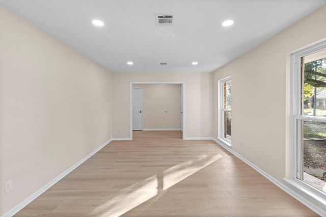 9610 Meadowglen Lane, Houston, TX 77063