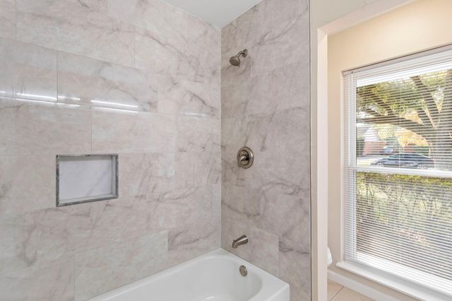 9610 Meadowglen Lane, Houston, TX 77063