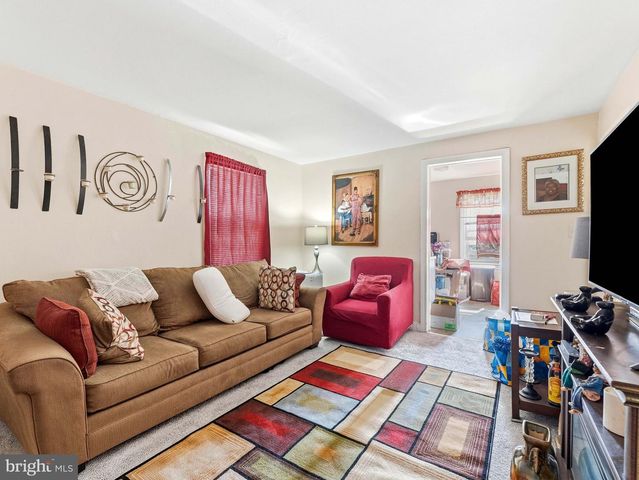 961 S OLDEN AVE., Hamilton, NJ 08610