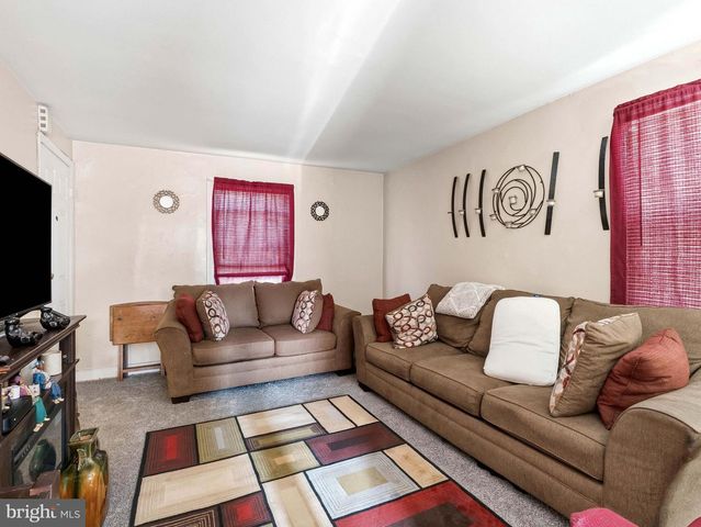 961 S OLDEN AVE., Hamilton, NJ 08610