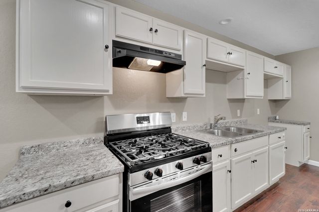 1635 ARBOR PL, San Antonio, TX 78207