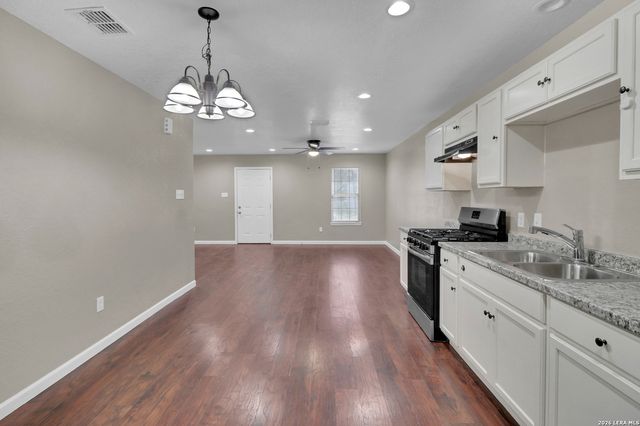 1635 ARBOR PL, San Antonio, TX 78207