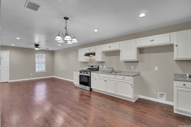 1635 ARBOR PL, San Antonio, TX 78207