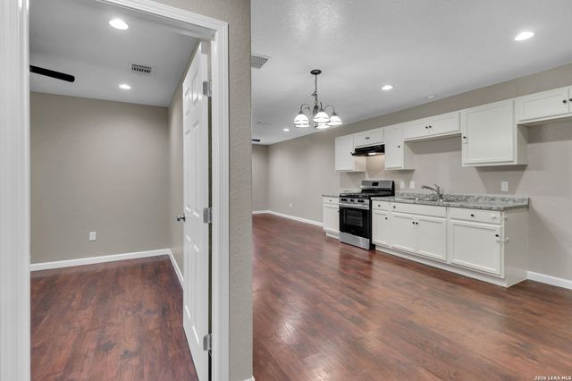 1635 ARBOR PL, San Antonio, TX 78207