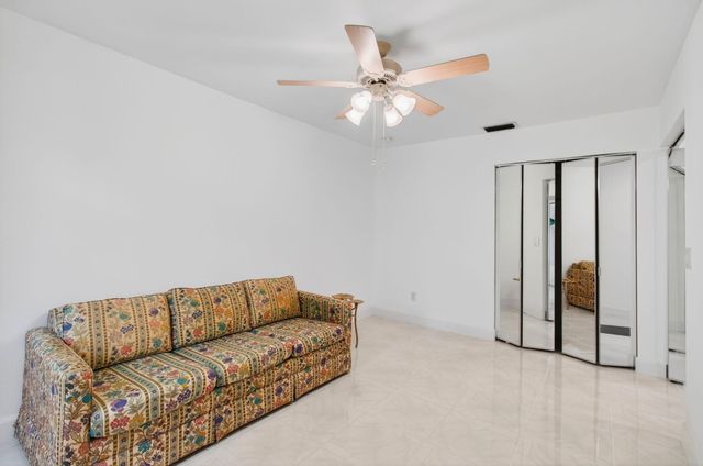 6105 Via Laguna Lane, Boca Raton, FL 33433
