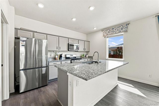 430 Thrush Place, Johnstown, CO 80534