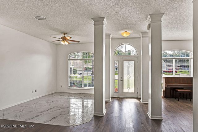 1556 LAKEWAY Drive, Fleming Island, FL 32003