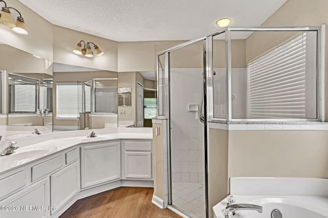 1556 LAKEWAY Drive, Fleming Island, FL 32003
