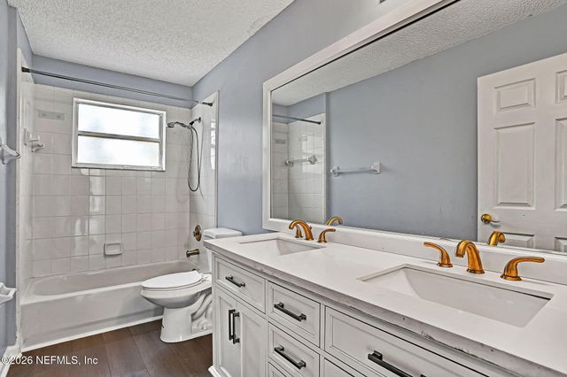 1556 LAKEWAY Drive, Fleming Island, FL 32003