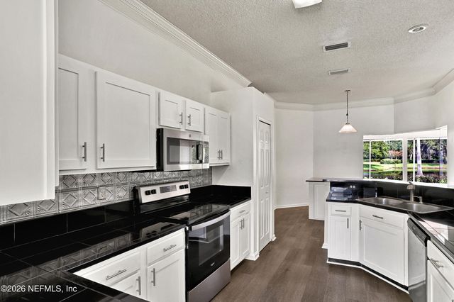 1556 LAKEWAY Drive, Fleming Island, FL 32003