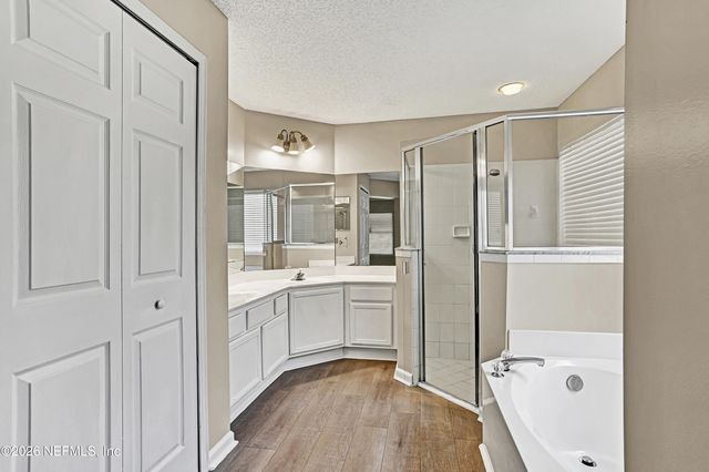 1556 LAKEWAY Drive, Fleming Island, FL 32003