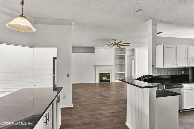1556 LAKEWAY Drive, Fleming Island, FL 32003
