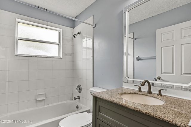 1556 LAKEWAY Drive, Fleming Island, FL 32003