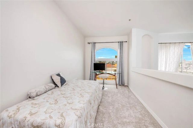 7037 La Tijera E201, Los Angeles, CA 90045