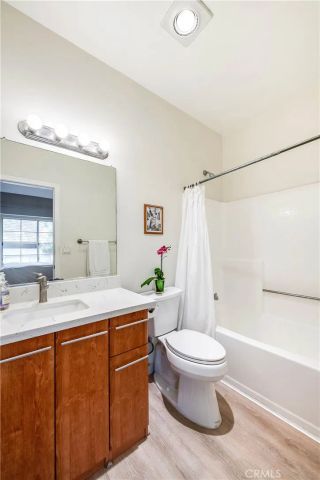 7037 La Tijera E201, Los Angeles, CA 90045